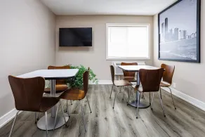 Super 8 by Wyndham Rockford South - Sitteområde i lobbyen