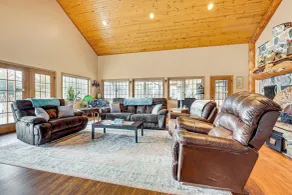 Secluded, Waterfront Home w/ Patio in Craigville! - Innenbereich
