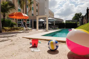 Intercity Vinhedo - Piscine