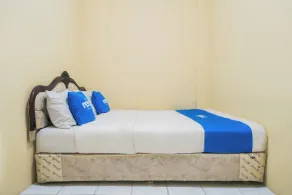 Rehat at Assalam Guest House Syariah - Room