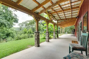 Ozark Barndo Near Bella Vista: Bike, Float & Grill - Interiör