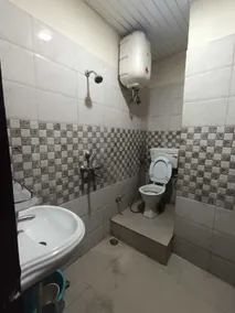 Hotel Chaitanya Inn Sarnath - Bathroom