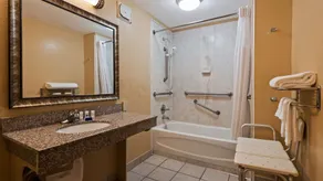SureStay Plus by Best Western Covington - Salle de bain