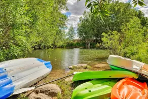 NEU! Yellowstone River Hütte mit Kajaks, Mtn Ansichten! - Innenbereich