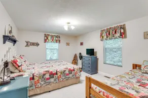 Secluded Cabin w/ Porch - 7 Miles to Lake Chatuge! - Interiør