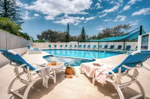 Talisman Beachside Broadbeach - Piscina