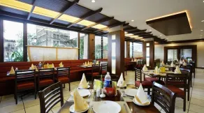 Safal Exotica Very Close to Sea Beach - Restaurant