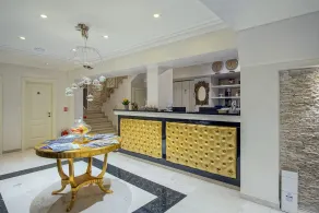 Old Town Boutique Hotel - Reception