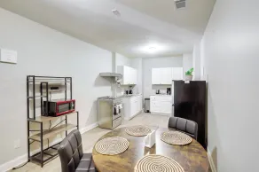 Shop, Dine & Hike: Lawrenceville Home By Parks - Interiør