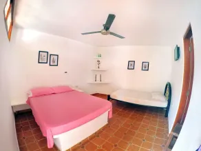 Hostal Dumbira - Room