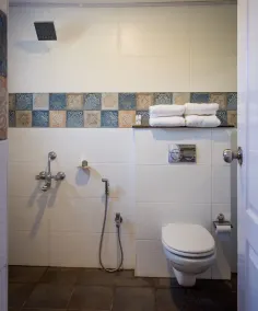 The Realm - Bathroom