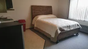 Lewellen Lodge - Room