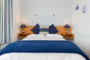 Marine Hotel - Room
