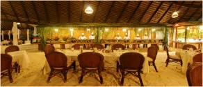 Angaga Island Resort and Spa - Restaurante