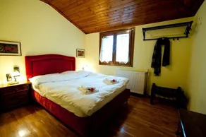 To Balkoni tis Agorianis - Rom