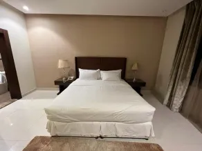 Wow Grand Serviced Apartments - Room
