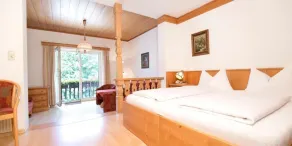 Flackl - Wirt - Room