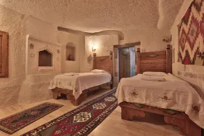 Local Cave House - Room