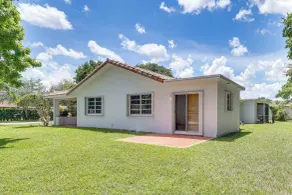 Walk to City Center: Modern Coral Springs Getaway - Interiör