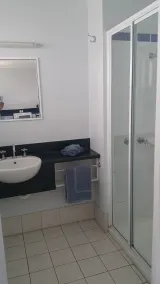 Apartments At Glen Isla - Bathroom