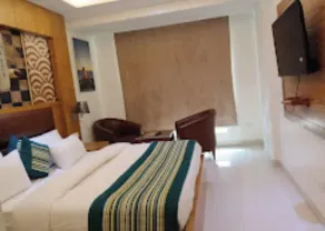 FabHotel Green Lotus Star 17 - Nr Yashobhoomi Convention Centre - Rum