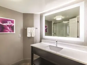 La Quinta Inn & Suites by Wyndham Austin Near The Domain - Chambre