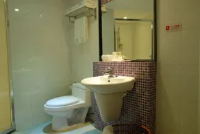 Insail Hotel-Guangzhou University of Chinese Medicine Metro - Bathroom
