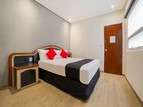 Hotel Monarca - Room
