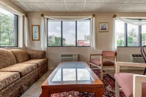 Econo Lodge Dewitt I-90 - Hall