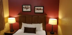 The Royal Victorian Motel - Chambre