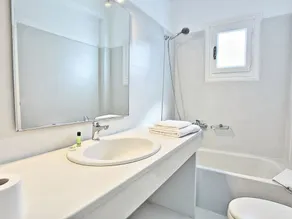 Maganos Apartments - Bathroom