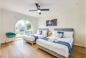 StayAU Pet-Friendly 7Bed Spacious Retreat Morwell - Værelse