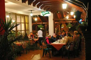 Korona Pension and Restaurant - Restaurant