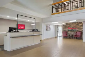 HomeTowne Studios by Red Roof San Antonio - SeaWorld Northwest - Reception