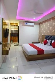 Hotel Lakeview Vadodara - Chambre