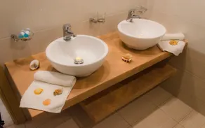 Polykratis Rooms - Banheiro