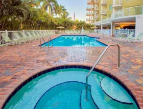 Crystal Palms Beach Resort  - Piscine