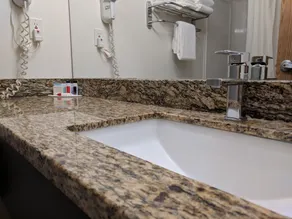 Super 8 by Wyndham Portage La Prairie MB - Salle de bain