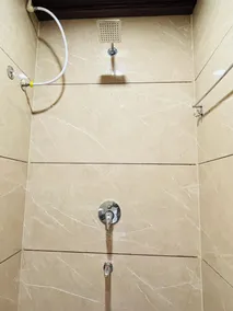 Hotel Shreegopal - Bathroom