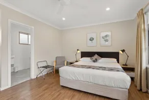 Wingham Motel - Room