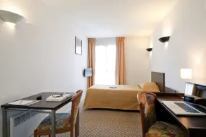 Aparthotel Adagio Access La Défense - Place Charras - Room
