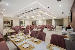 Hotel The Balram - Restaurante