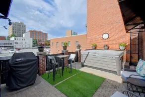 Urban Downtown Roanoke Loft w/ Private Hot Tub - Interior
