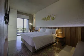 Natee The Riverfront Hotel Kanchanaburi - Chambre
