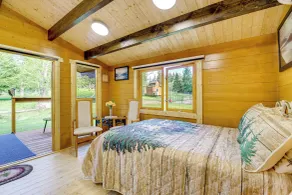 On Hobby Farm: Whidbey Island Tiny Home - Interiør
