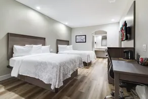 Red Roof Inn PLUS + Galveston - Beachfront - Room