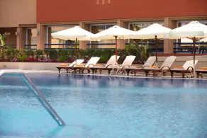 Hilton Alexandria Green Plaza - Piscina