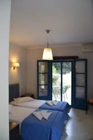 Karavostasi Beach Hotel - Utsikt fra rommet