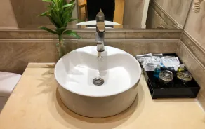 DLmos Hanoi Hotel - Bathroom