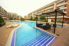Grand Kamelia Apartment - Piscina